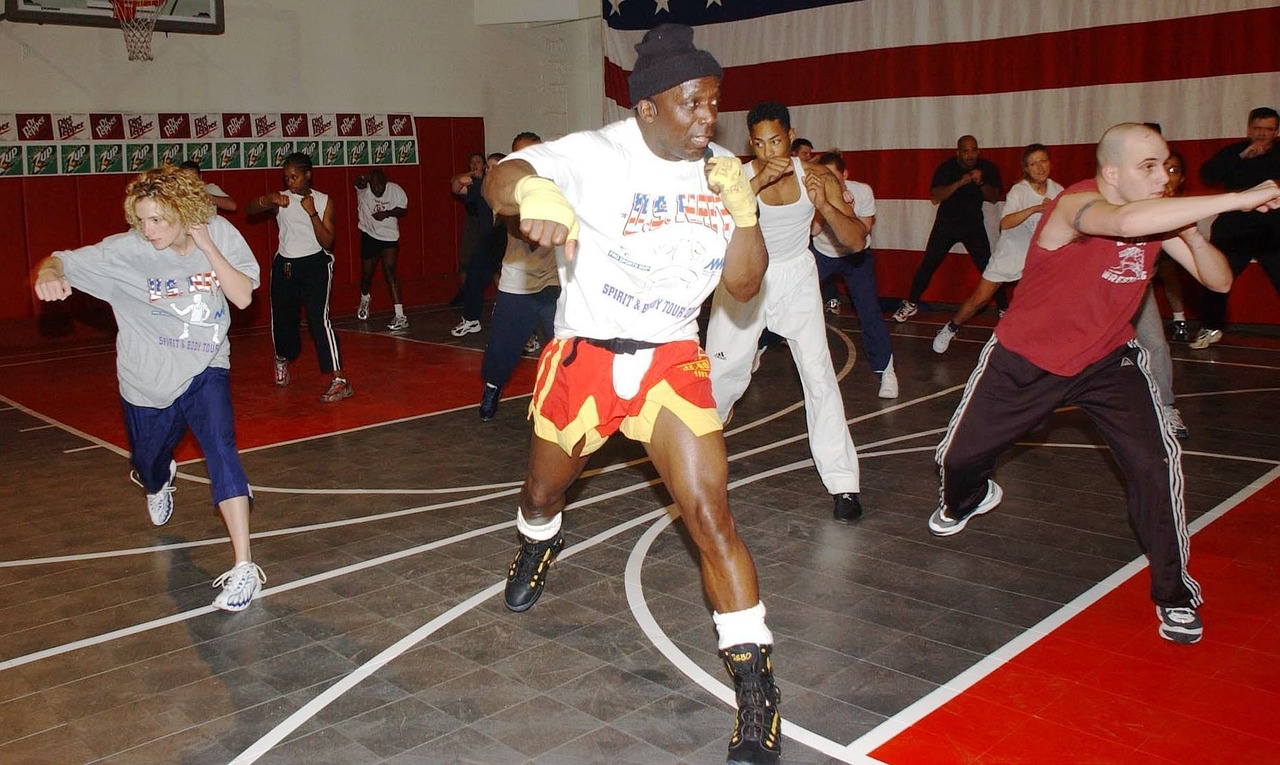 Our location - билли заготовок, tae bo, тренировка, упражнение, упражнения, группа, человек, люди, спортзал, известный, знаменитость, аэробный, коричневый фитнес, коричневый тренажерный зал, коричневые упражнения, коричневый тренировки, коричневый группа, коричневый праздновать
